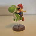 Super Mario World: Mario W. Cape and Yoshi